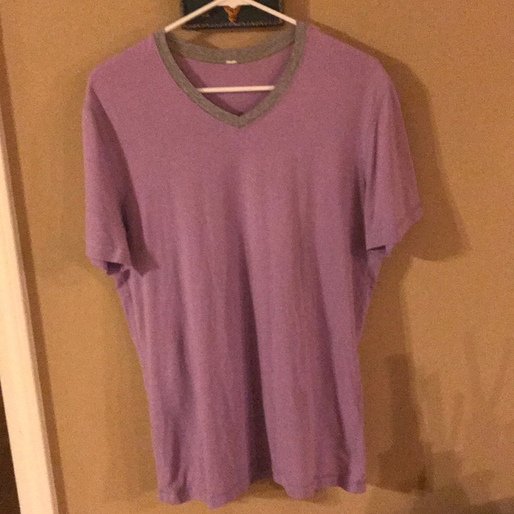 Lululemon T-shirt